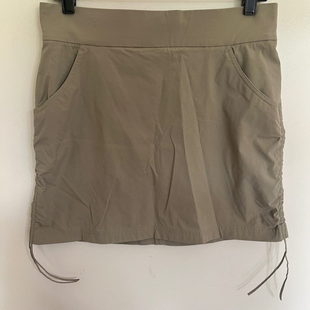 Columbia Women Anytime Casual Skort Medium‎ Fossil Tan Hiking Ruched Adjustable